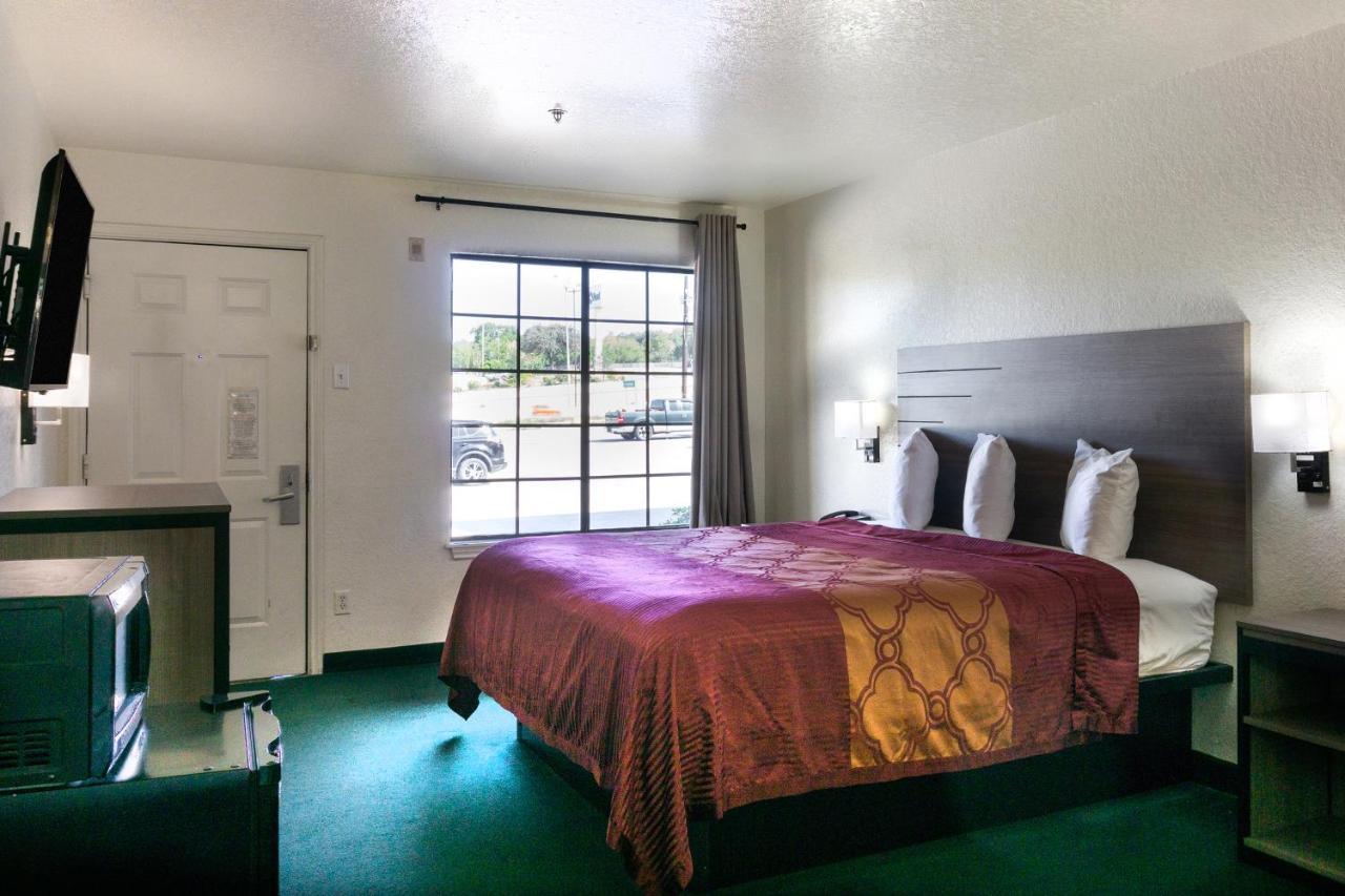 Oyo Inn & Suites Medical Center San Antonio Zewnętrze zdjęcie